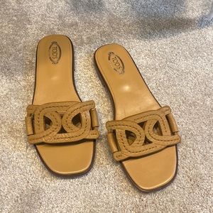 Tod’s nude slide sandals 38.5